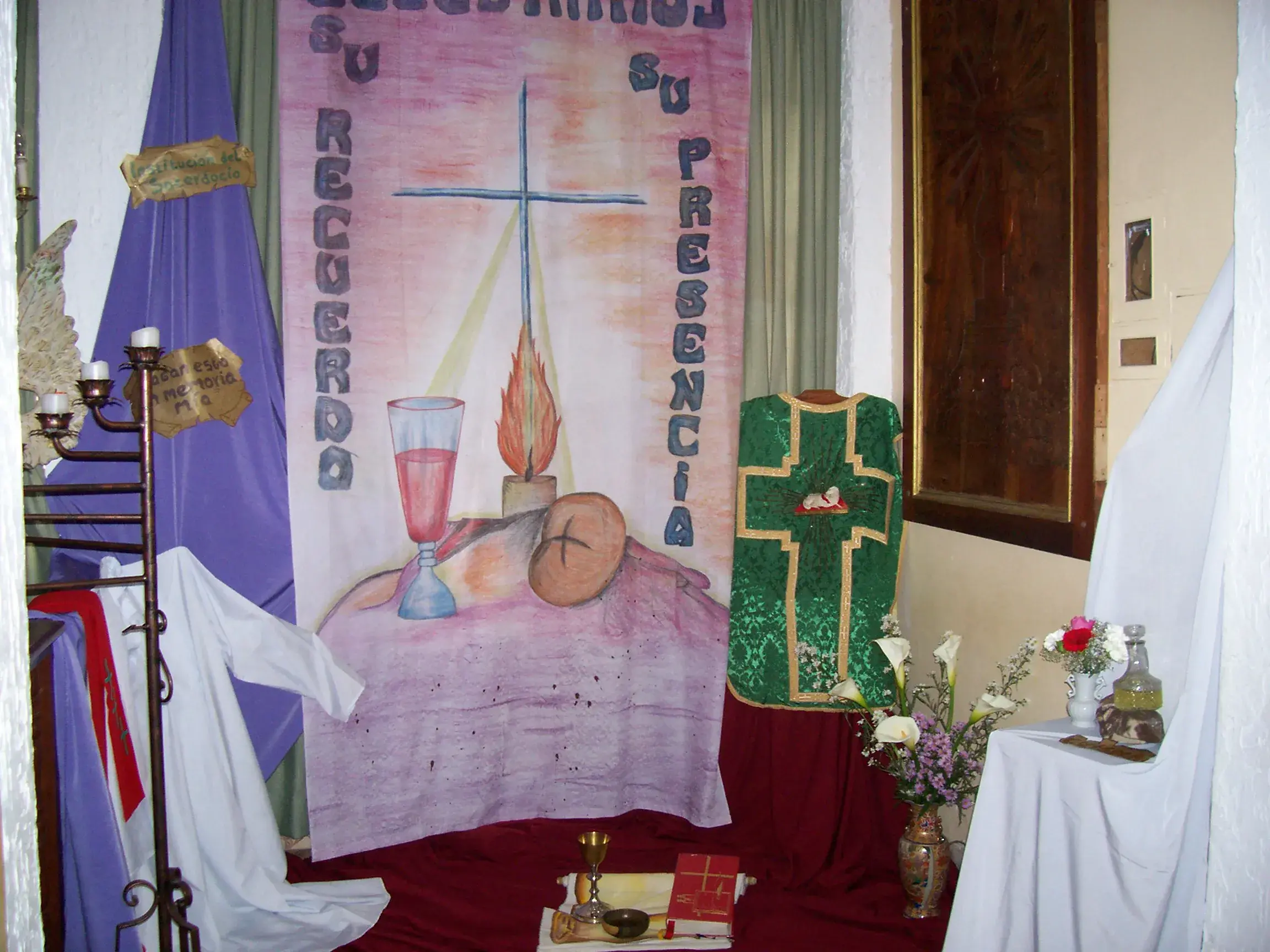 2008 - abril - monumento jueves Sto (1)
