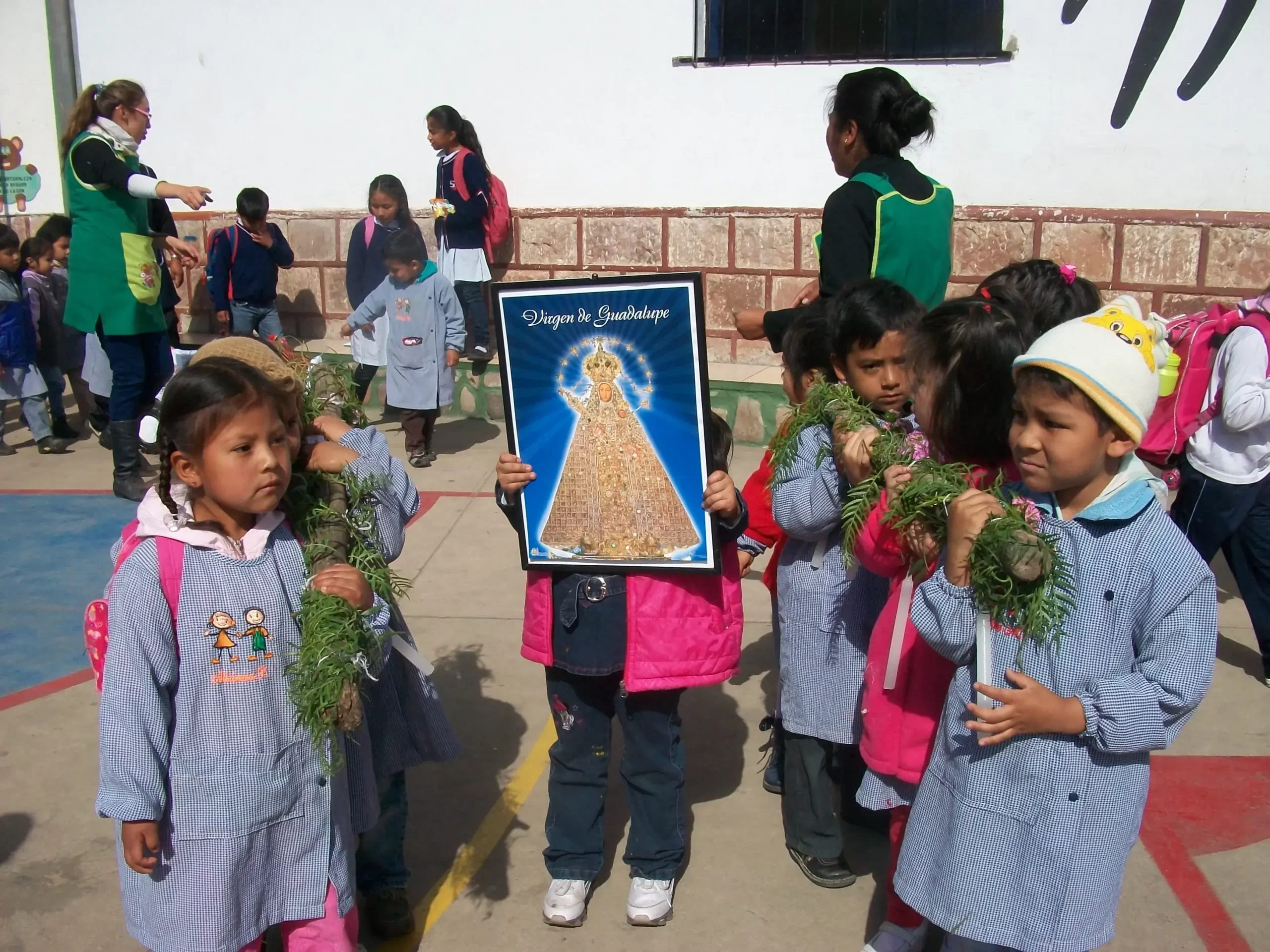 2014 - veneración mariana a la V. Guadalupe en el kinder (14)