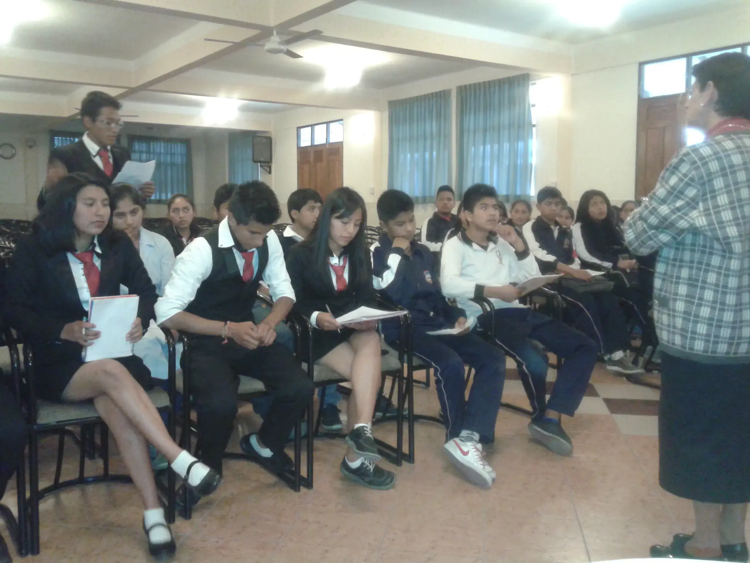 2015 - 29 - jun - charla hna tere estudiantes